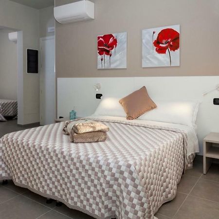 Riviera Hub Hotell Cisano sul Neva Eksteriør bilde