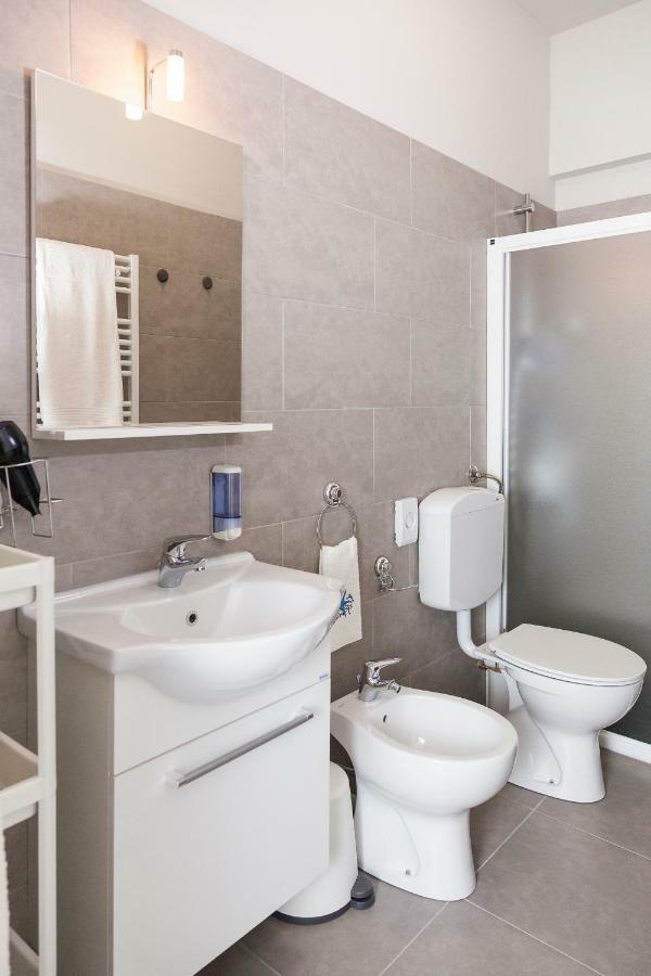 Riviera Hub Hotell Cisano sul Neva Eksteriør bilde