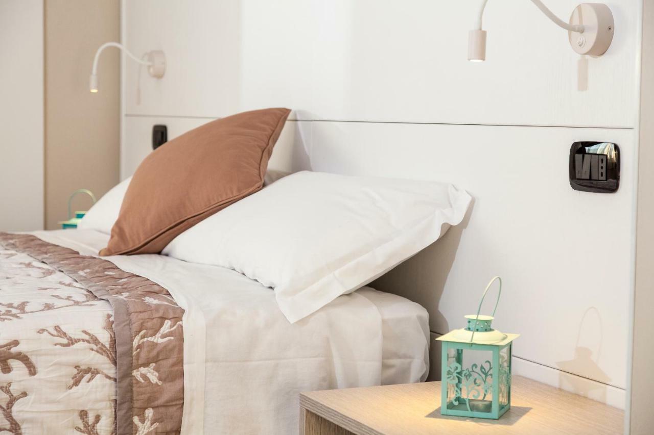 Riviera Hub Hotell Cisano sul Neva Eksteriør bilde