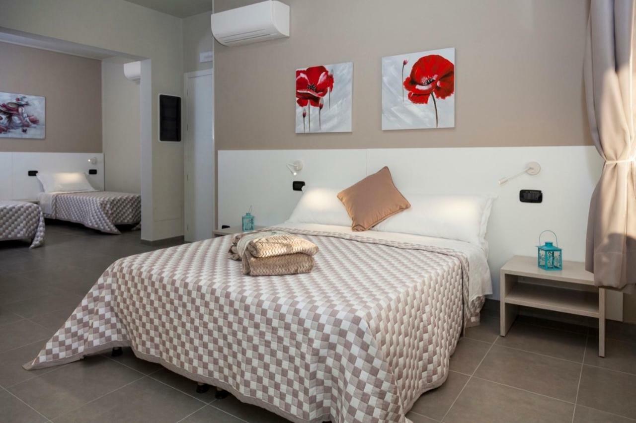 Riviera Hub Hotell Cisano sul Neva Eksteriør bilde